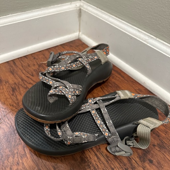 Chaco Sandals Size 8 - Picture 2 of 3